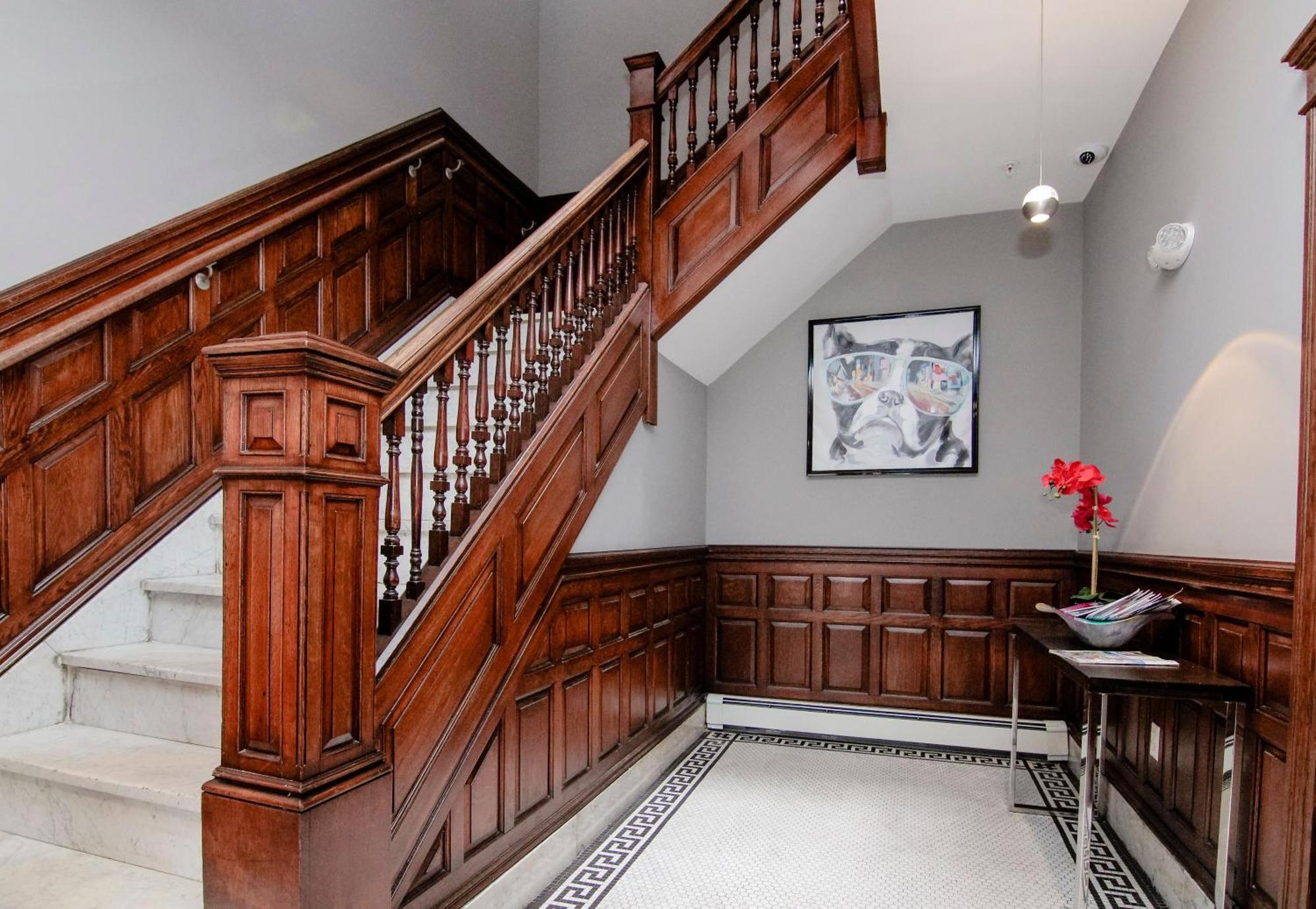 A Stylish Stay W/ A Queen Bed, Heated Floors.. #34 Brookline Luaran gambar